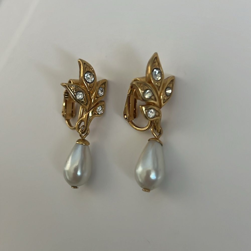 Vintage Faux Pearl Drop Clip On Gold Tone Rhinestone Leaf Earrings